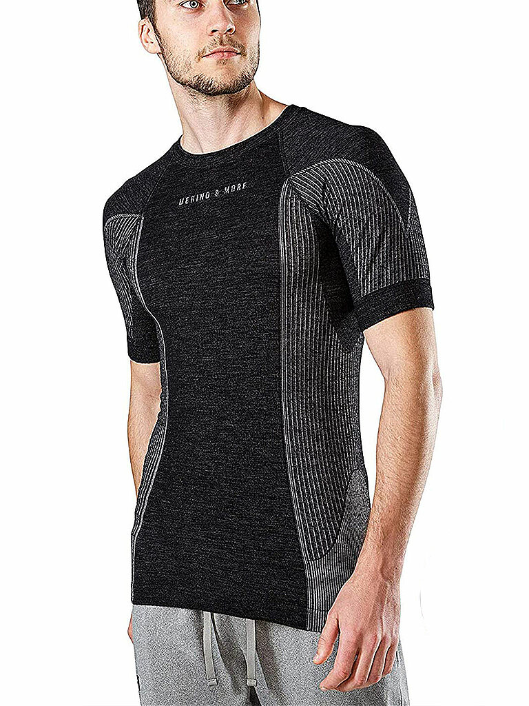 MERINO & MORE Herren Funktionsshirt schwarz | S